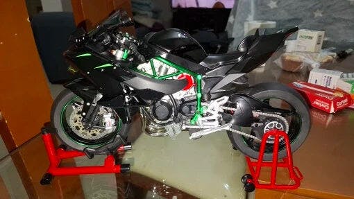 Customer photo for Premium Ninja H2R RC Superbike 1:6 Scale with Realistic Sound & Smoke Effects