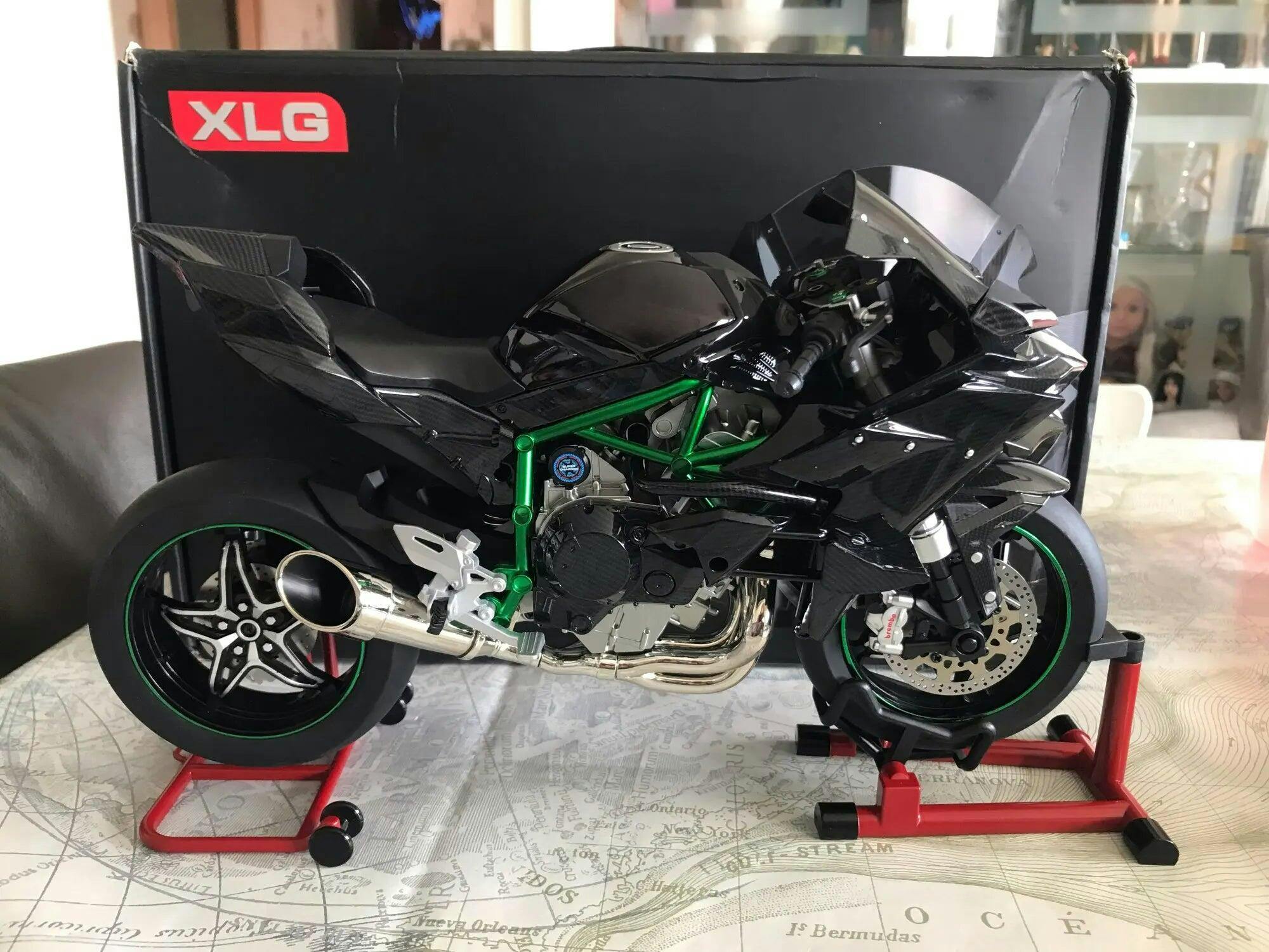 Customer photo for Premium Ninja H2R RC Superbike 1:6 Scale with Realistic Sound & Smoke Effects