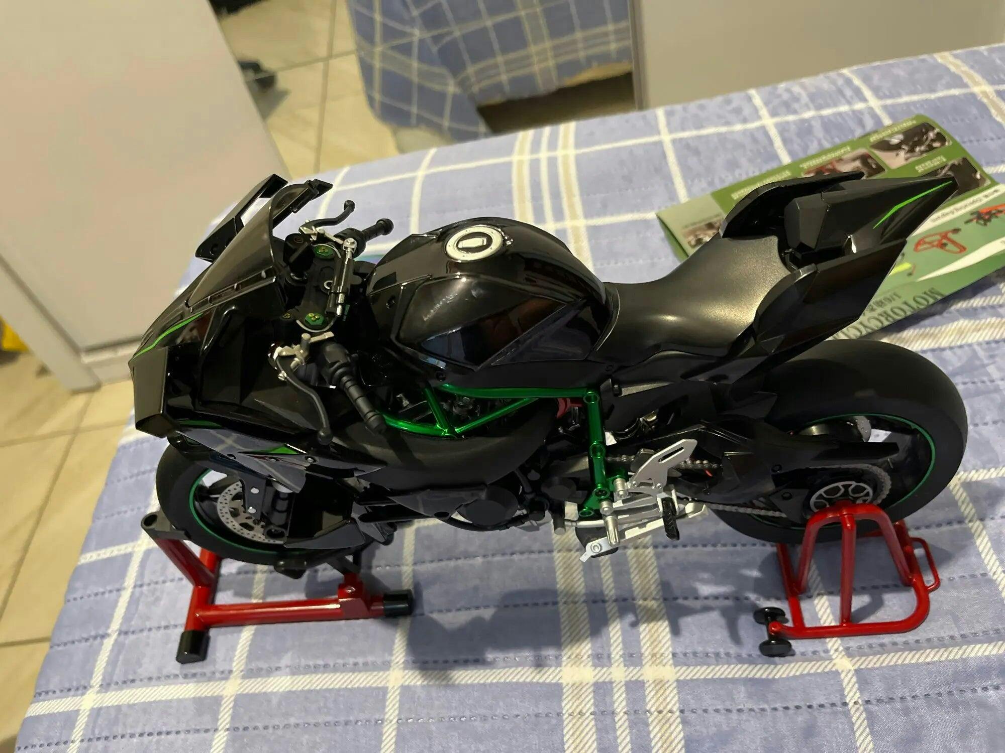 Customer photo for Premium Ninja H2R RC Superbike 1:6 Scale with Realistic Sound & Smoke Effects