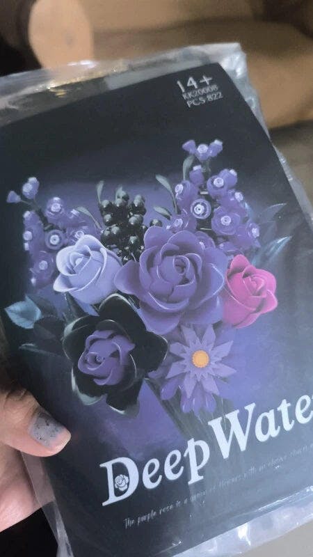 Customer photo for Purple Rose Bouquet Building Blocks Set
