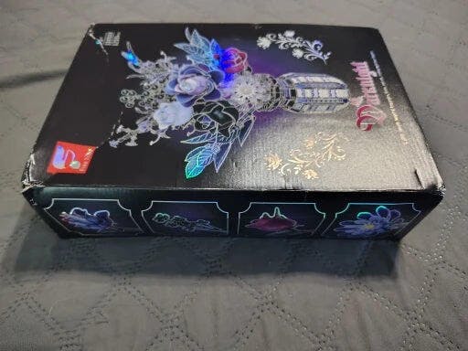 Customer photo for Purple Rose Bouquet Building Blocks Set