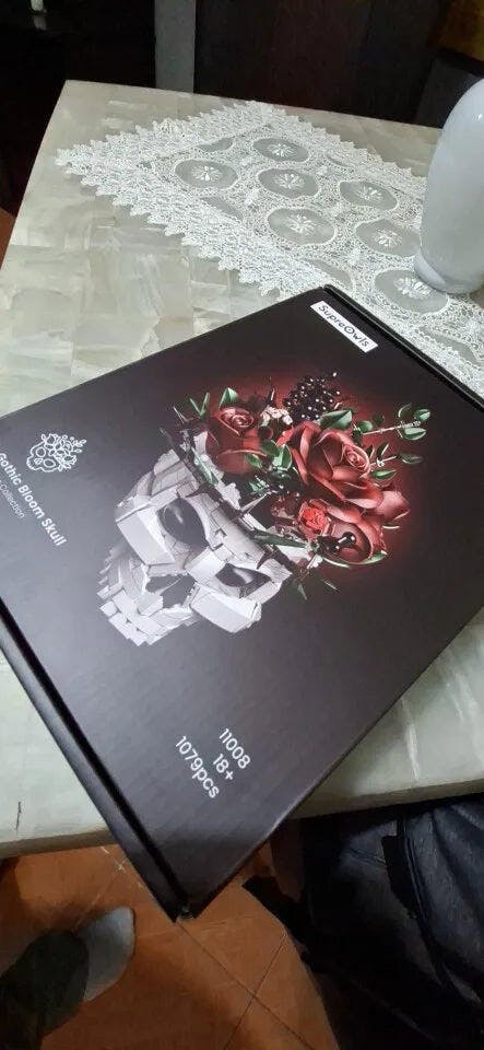 Customer photo for Gothic Skull Roses Bouquet Building Block Set