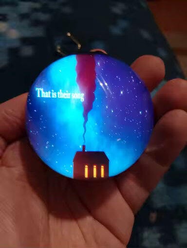 Customer photo for Memory Crystal Ball — 3D Video Photo Orb, 4GB LED