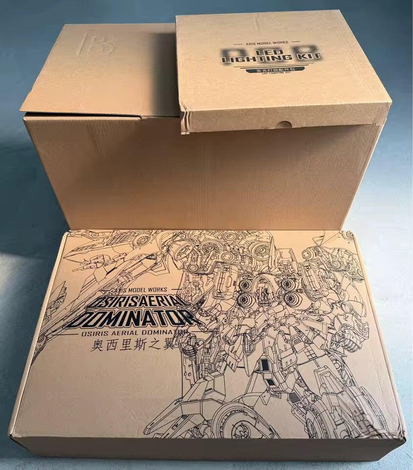 Customer photo for Kshatriya Mecha Model Kit 1:100 Scale LED