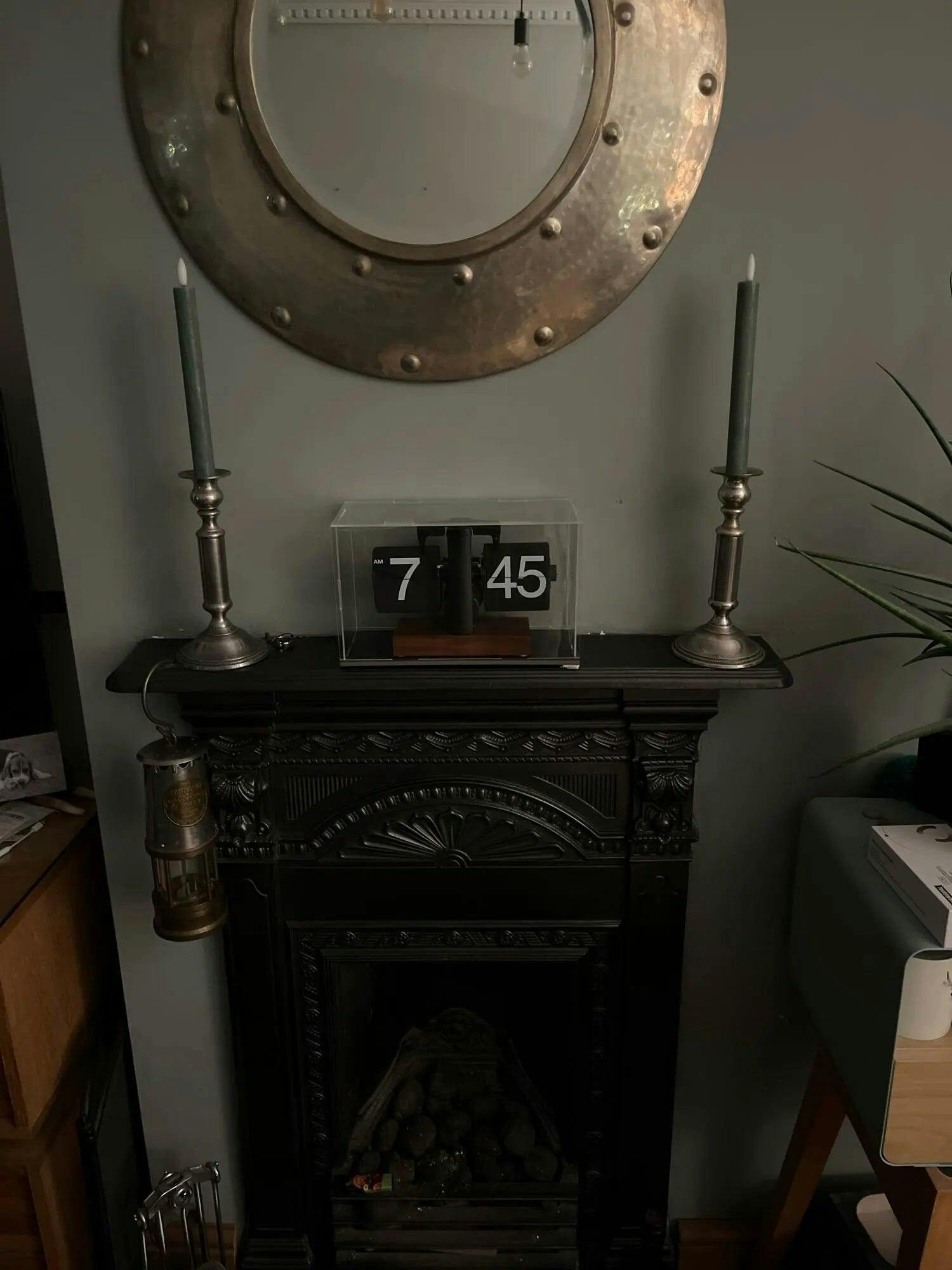 Customer photo for Retro Flip Down Clock with Automatic Rotating