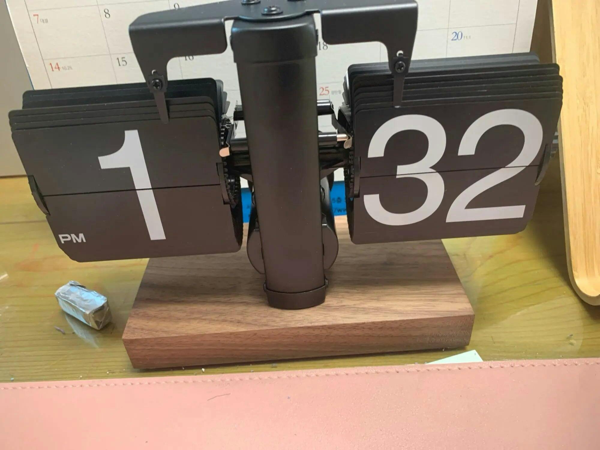 Customer photo for Retro Flip Down Clock with Automatic Rotating