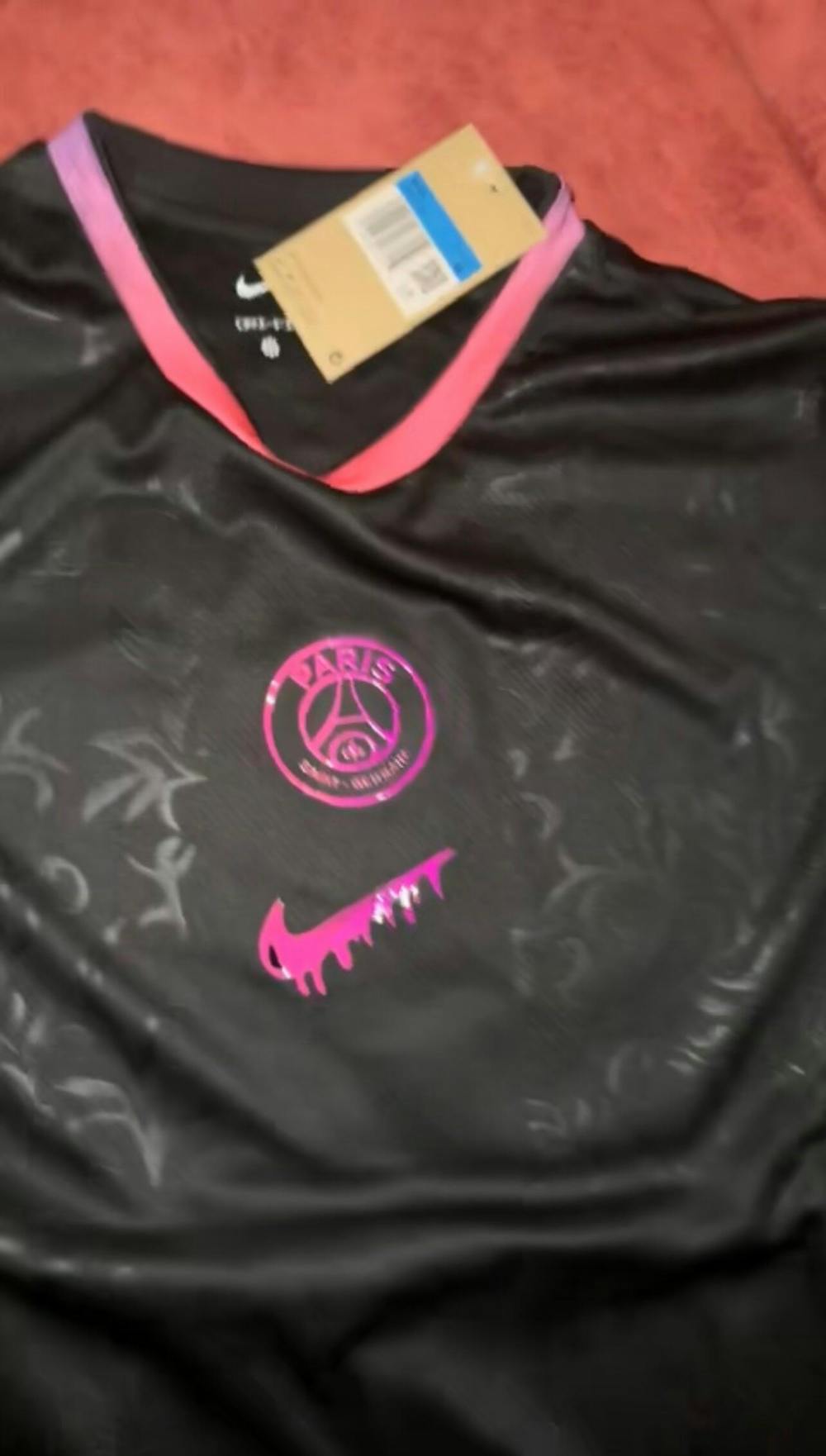 PSG “Paris Noir” Limited Edition Training Kit