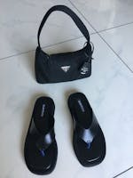 MONIA - sandali infradito con platform in camoscio nero