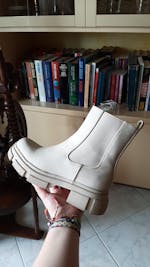 GINA - stivaletto con tacco beige con cerniera laterale