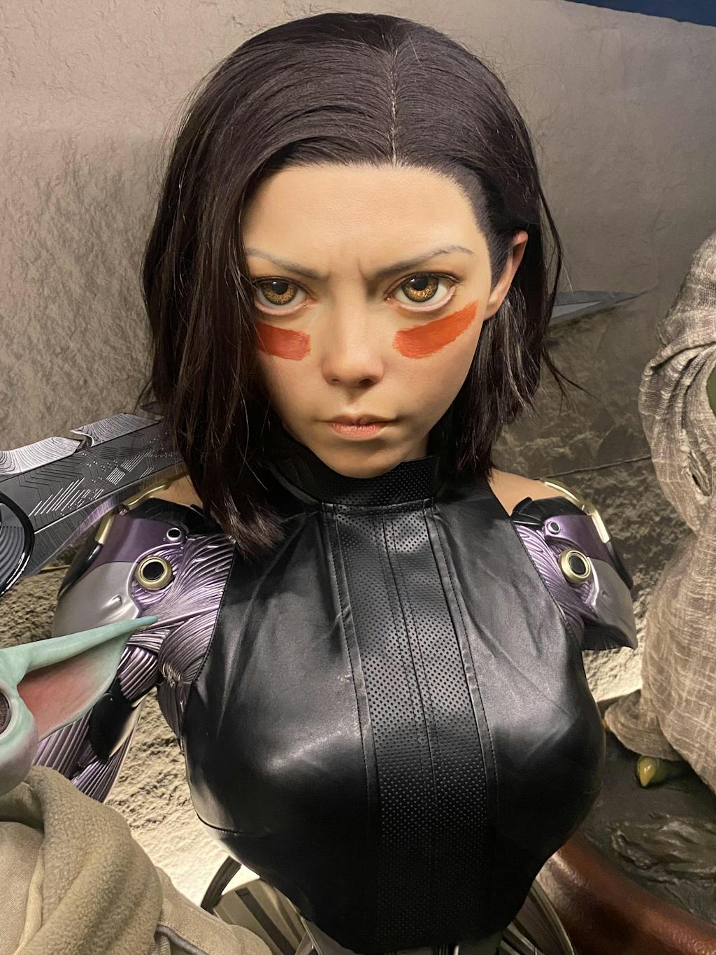 Alita Battle Angel 1:1 Bust - Queen Studios (Official Website)