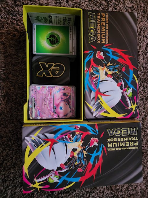 Premium Trainer Box MEGA
