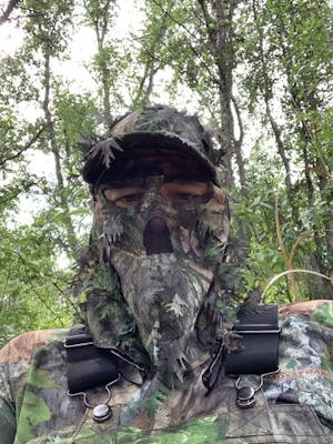 NWTF Mossy Oak Obsession Camo Hat with Build-in Leafy Camo Face Concealment (Adjustable, OSFM)