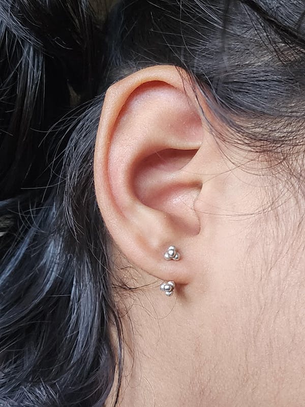 Droplet Hug Earrings