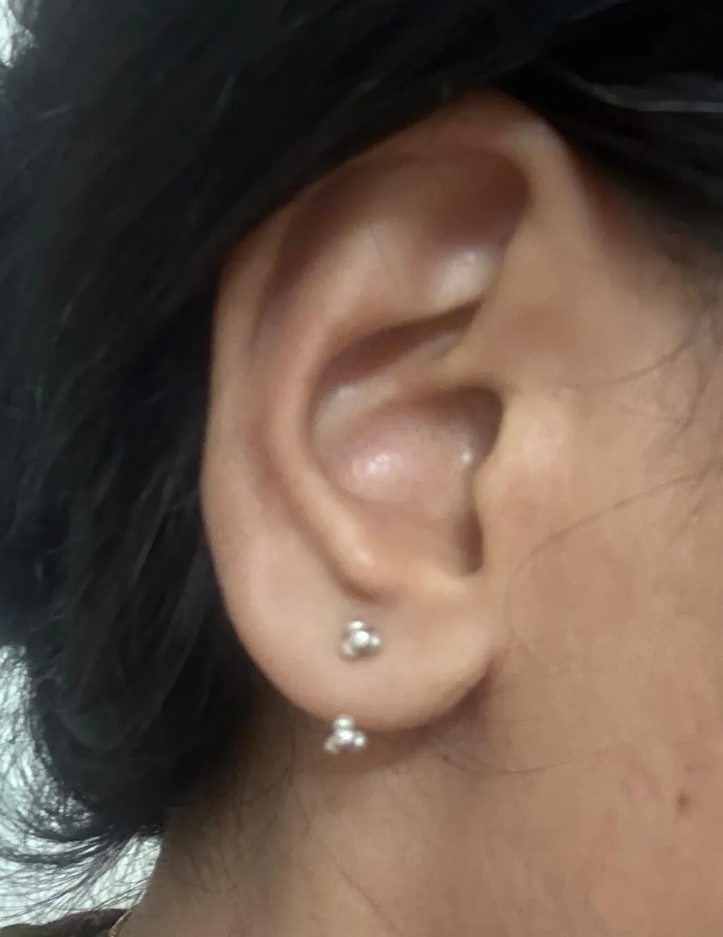Droplet Hug Earrings