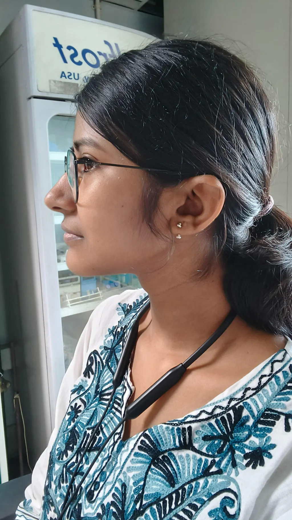 Droplet Hug Earrings