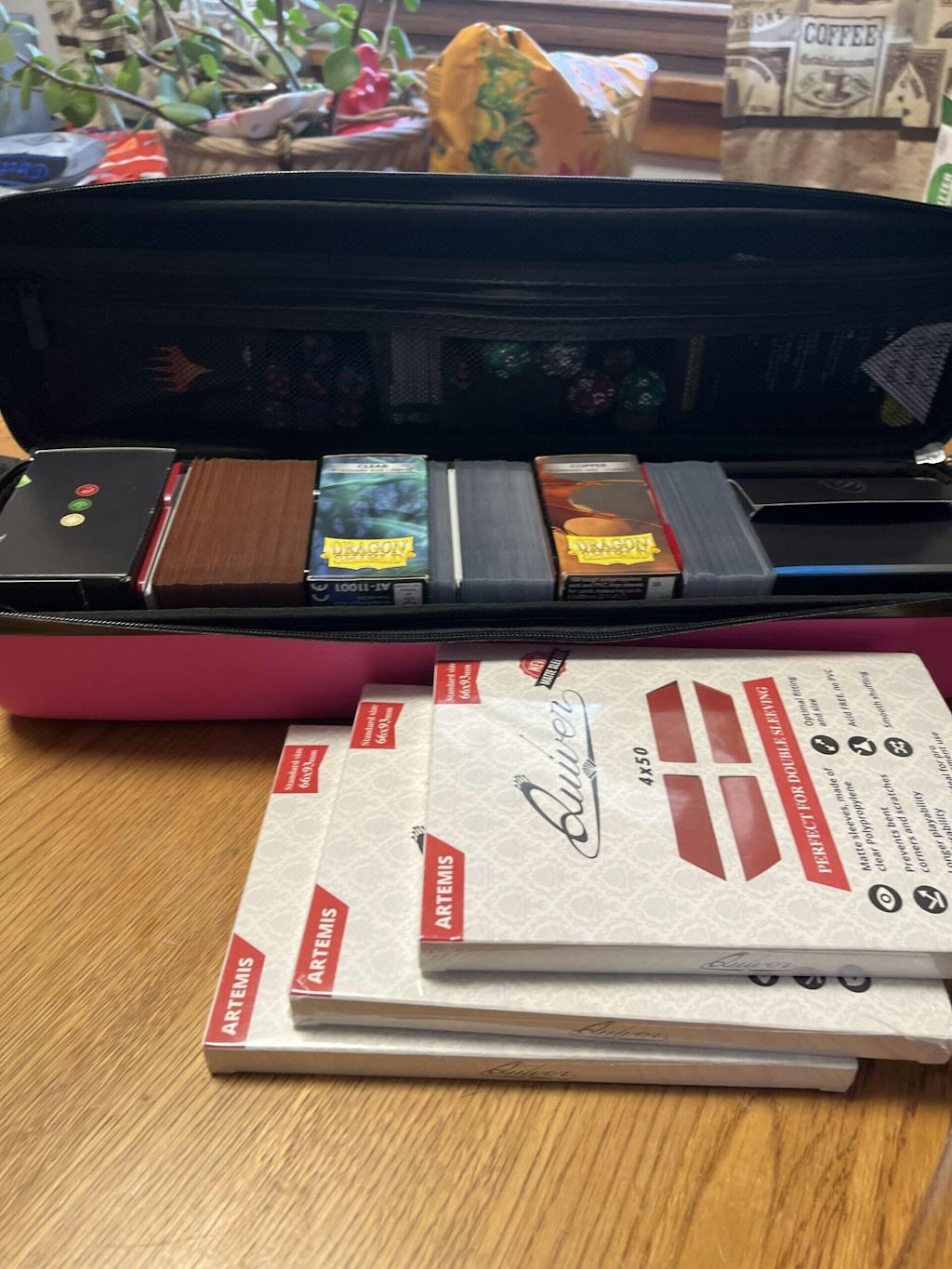 Quiver Card Case Protection Made with Care ⋆ Quiver Time