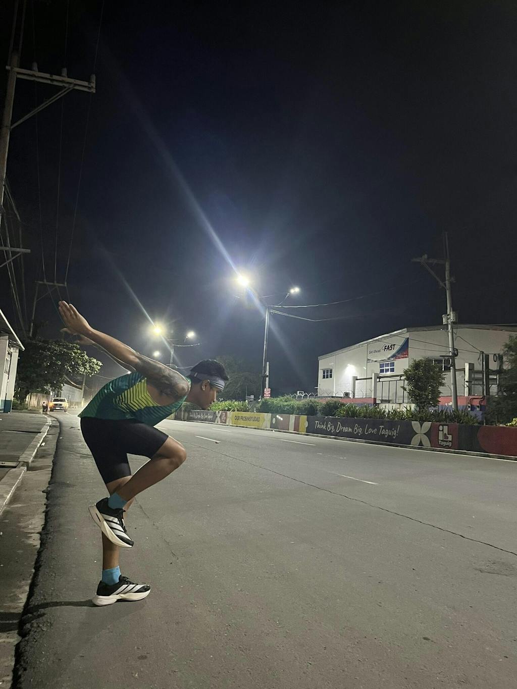 Velocity Neon Running Singlet