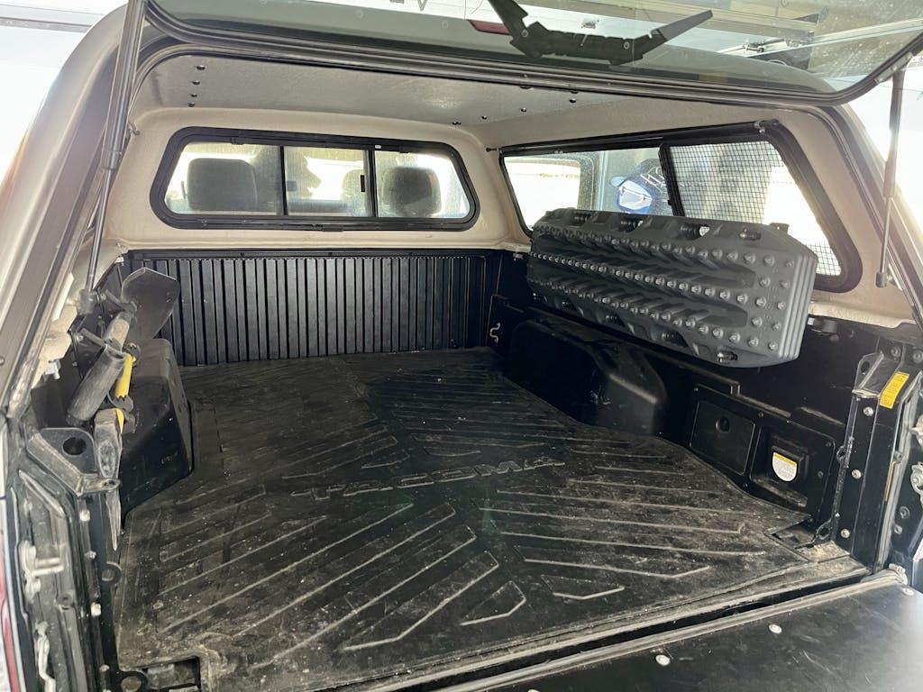 Toyota & Tundra Factory Bed Rail Recovery Board Mounts Rago