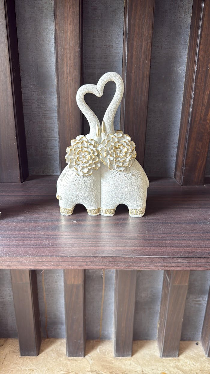 Floral Heart Elephant Pair Decorative Artifacts