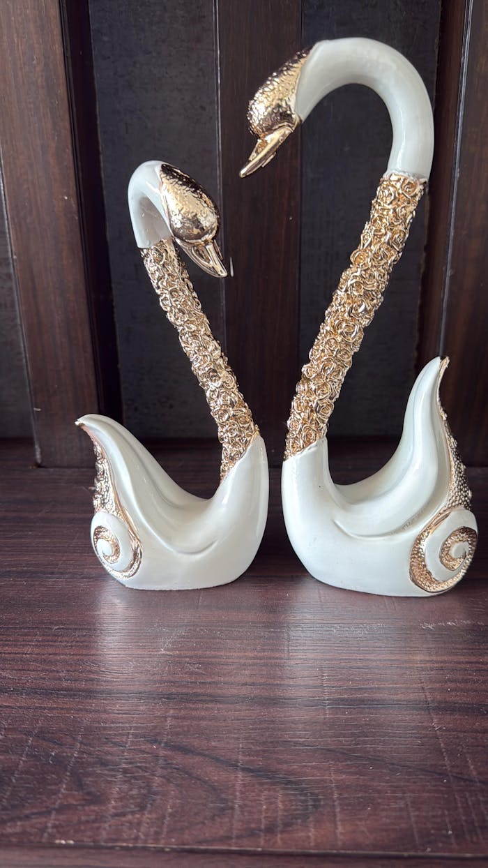 A Pair of Swan decorative Artifacts