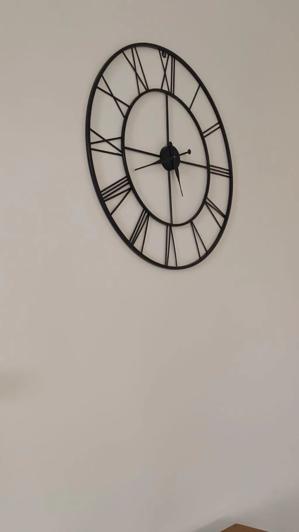 Black Round Wall Clock