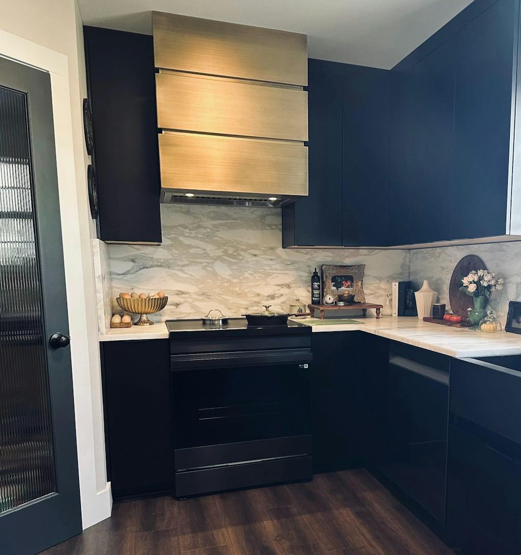 RHM Custom Antique Brass Box Range Hood with Concave Design SH5-VH41-BR