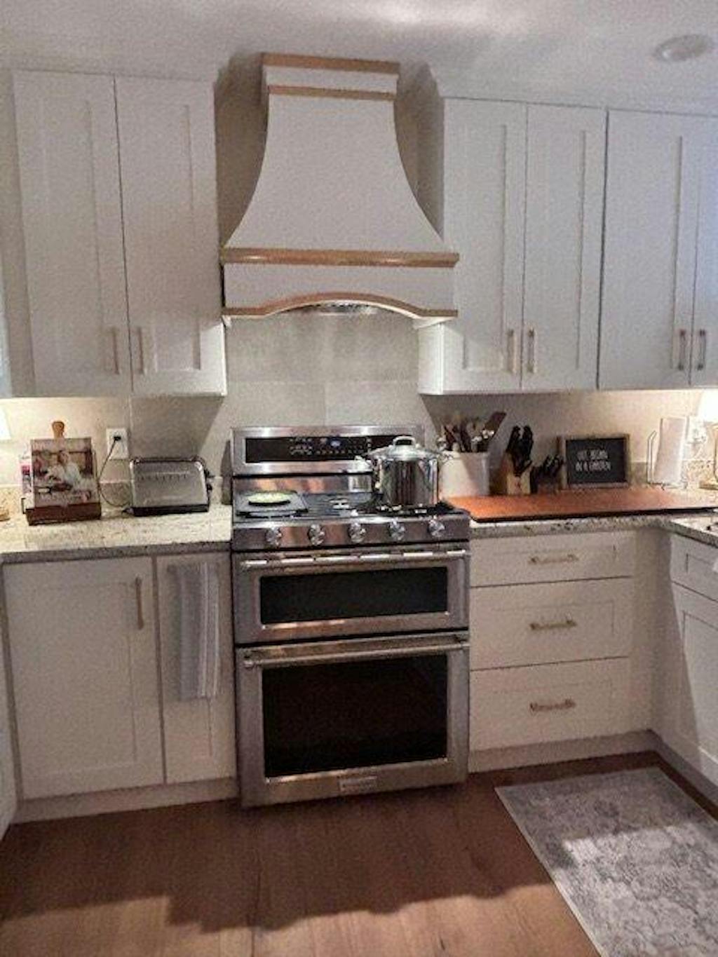 RHM White Stainless Steel Range Hood with Curved Arch SH35-5H2V