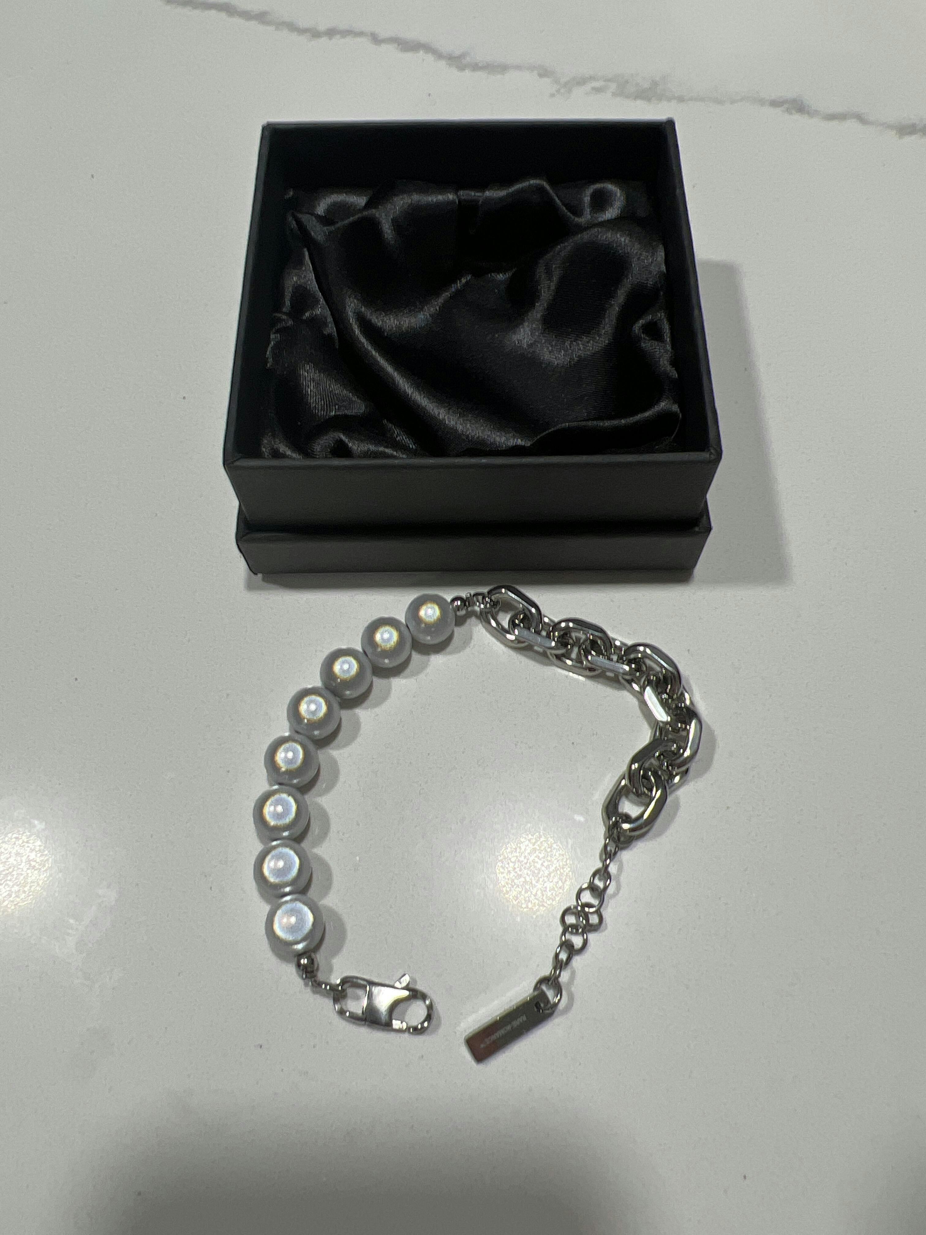 日本未発売♪ RAREROMANCE Reflective Pearl Bracelet シルバー Reflective Pearl bracelet | RARE-ROMANCE™