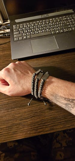 Браслет з паракорду з власним гравіюванням