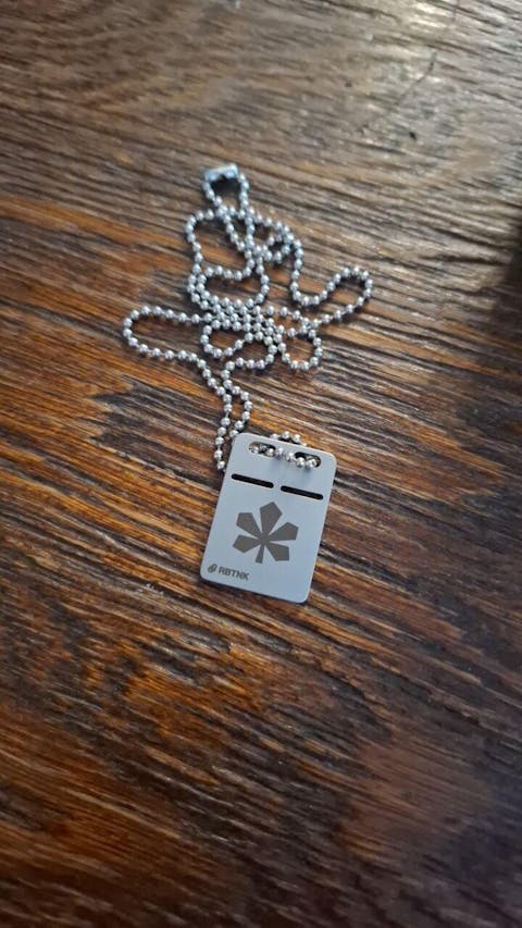 Сталевий жетон з власним гравіюванням