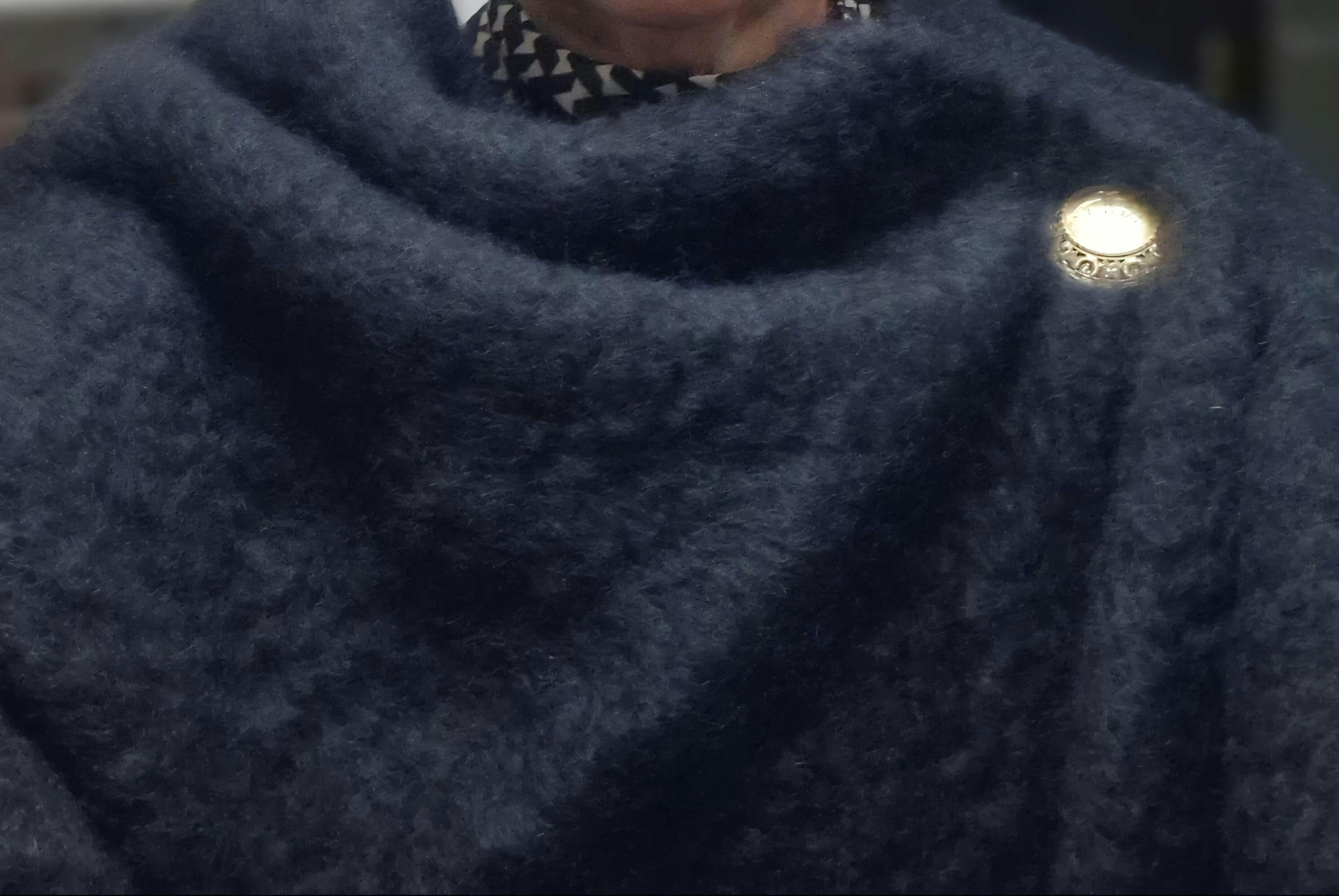 Black Mohair Scarf - Ezcaray Blankets x Real Fábrica – REAL FABRICA