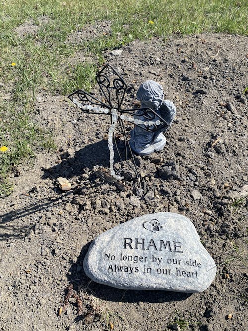 Extra-Large Pet Stone Memorial