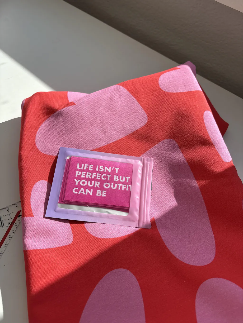 Bold Hearts Red | French Terry | 170cm breed