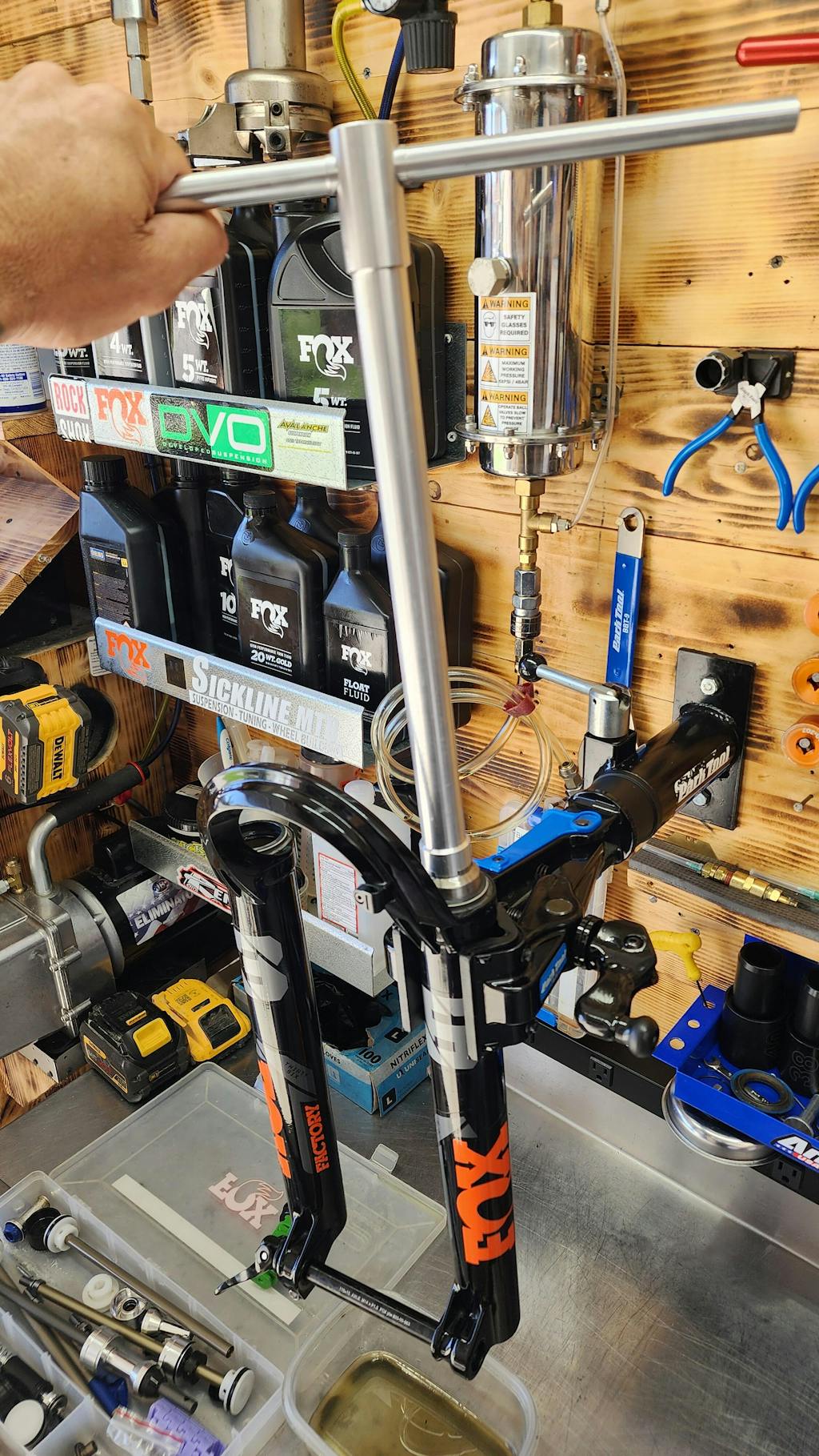 Fork Bushing Sizing / Burnishing Tool Relative Motion Suspension