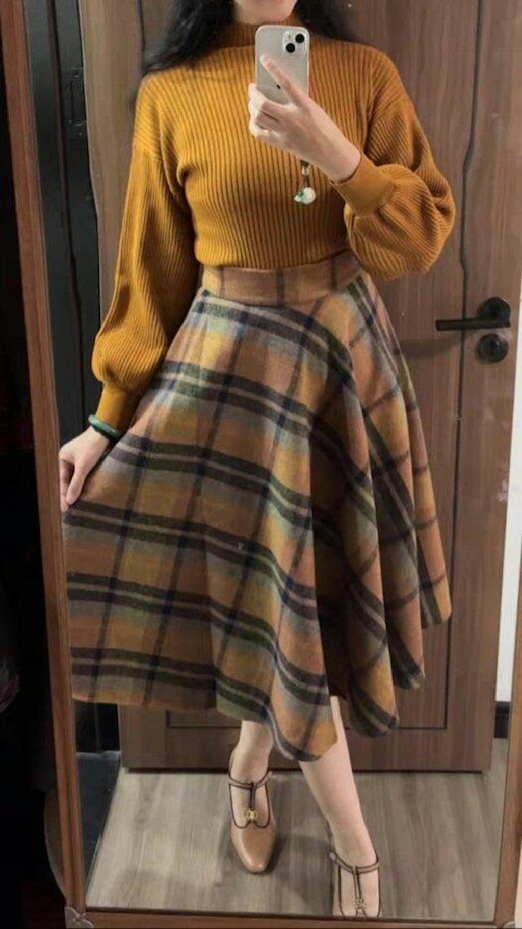 Retro Style Knit Top Plaid Skirt Set