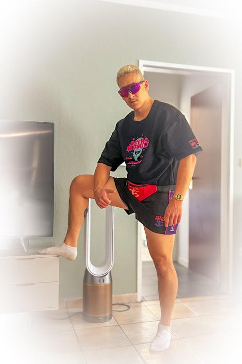 Pump Cover T-Shirt | Neon World