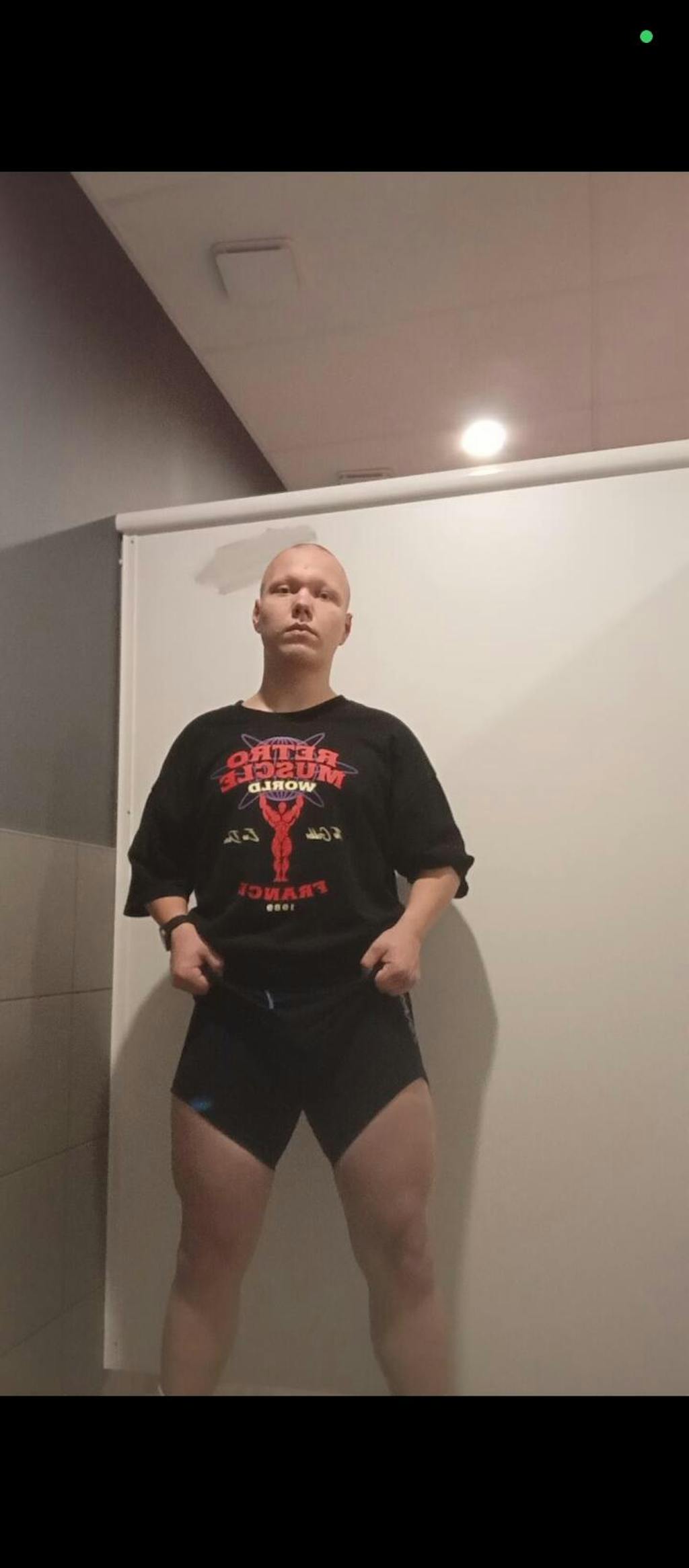 Pump Cover T-Shirt | Red World