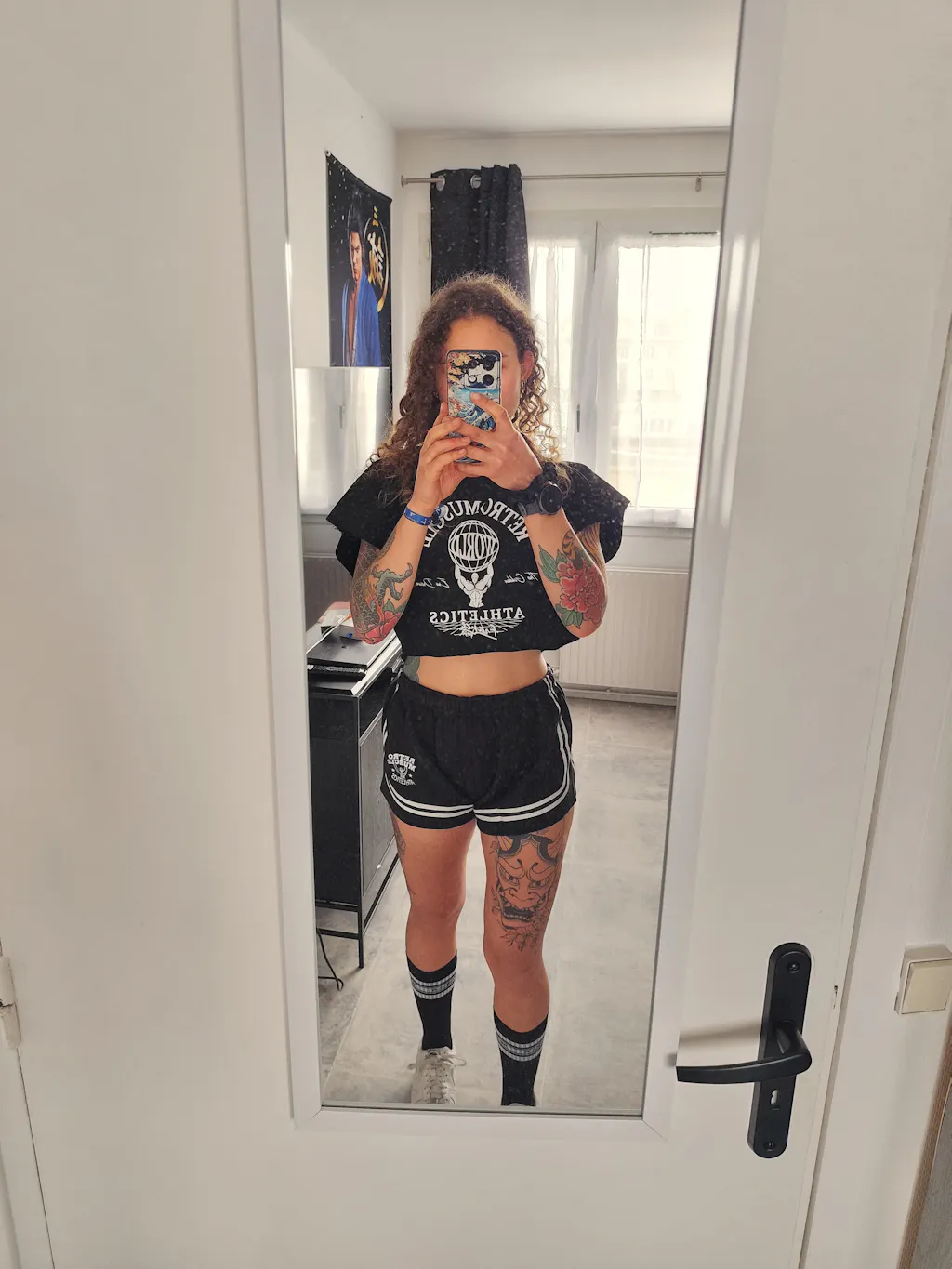 Vintage Ripped Crop-Top | Black