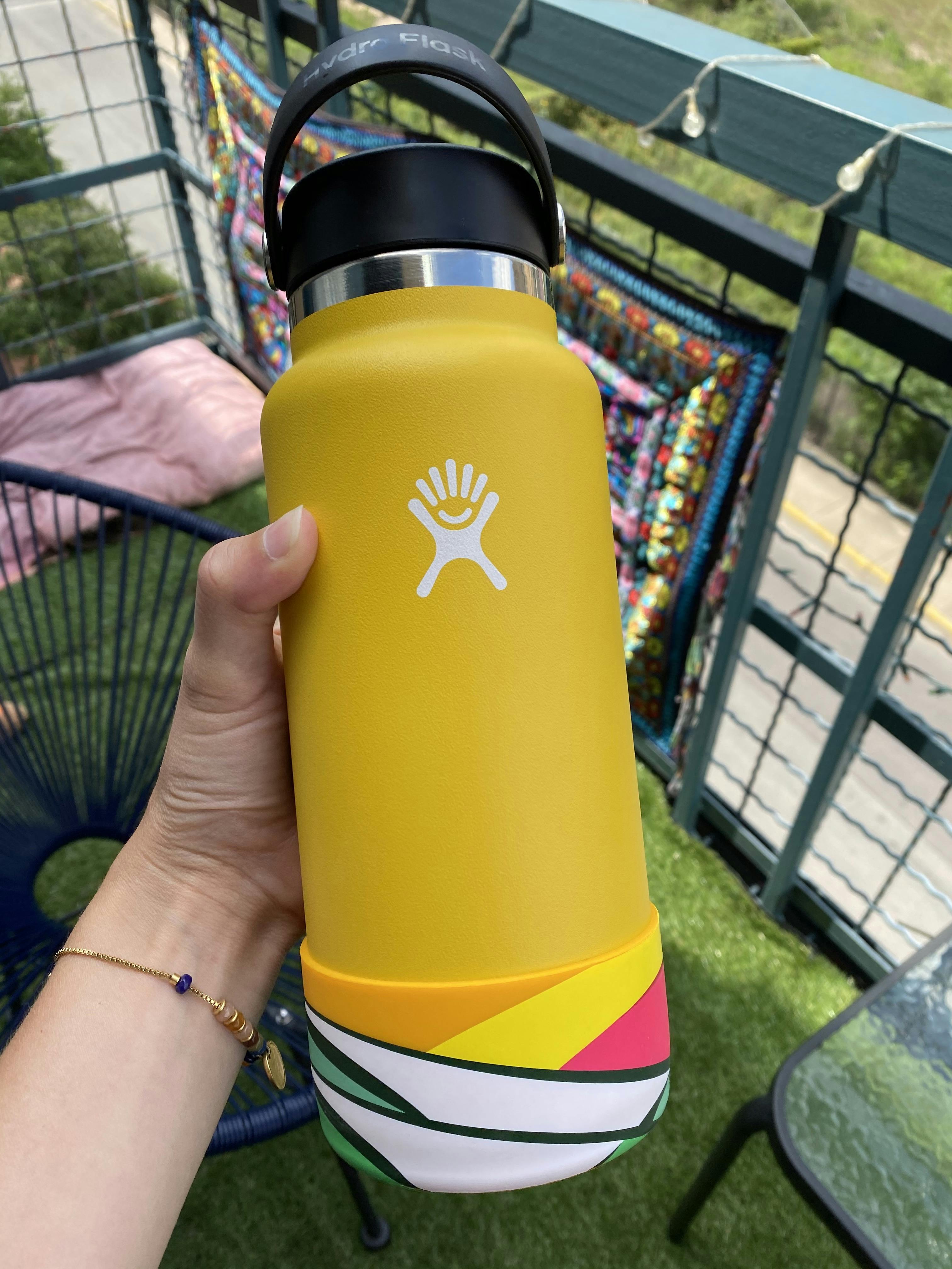 Waves in Color Boot for 32 & 40 oz Hydro Flask, design by Tom Veiga