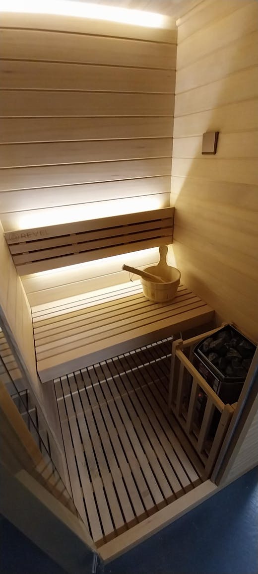 Revel Tampere - 1 Person Traditional Finnish Sauna