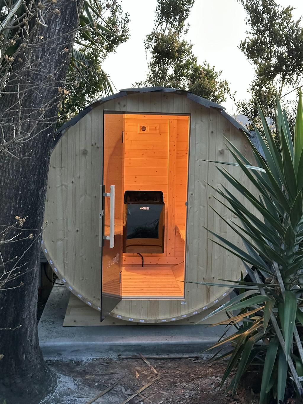 Revel Eden - 4 Person Traditional Barrel Sauna