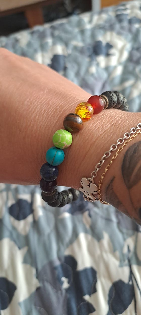 Pulsera Siete Chakras y piedras volcánicas