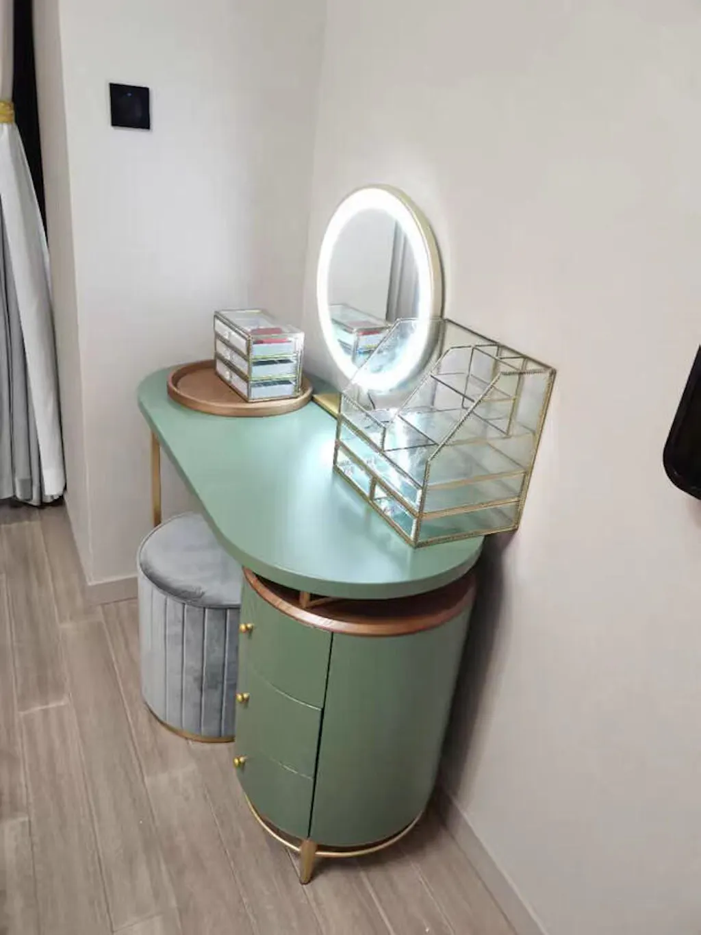 Tandy Green Dressing Table | Top 5 Popular Dressing Table This Year  Rit  Concept