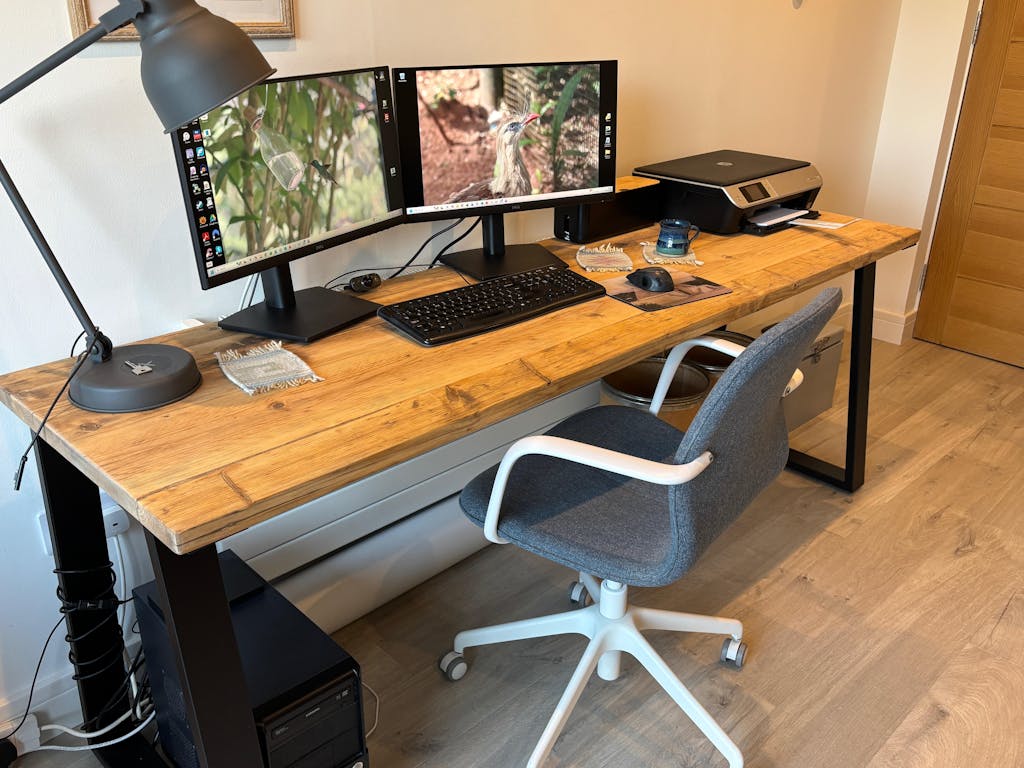 FREJA: Reclaimed Trapezium Desk