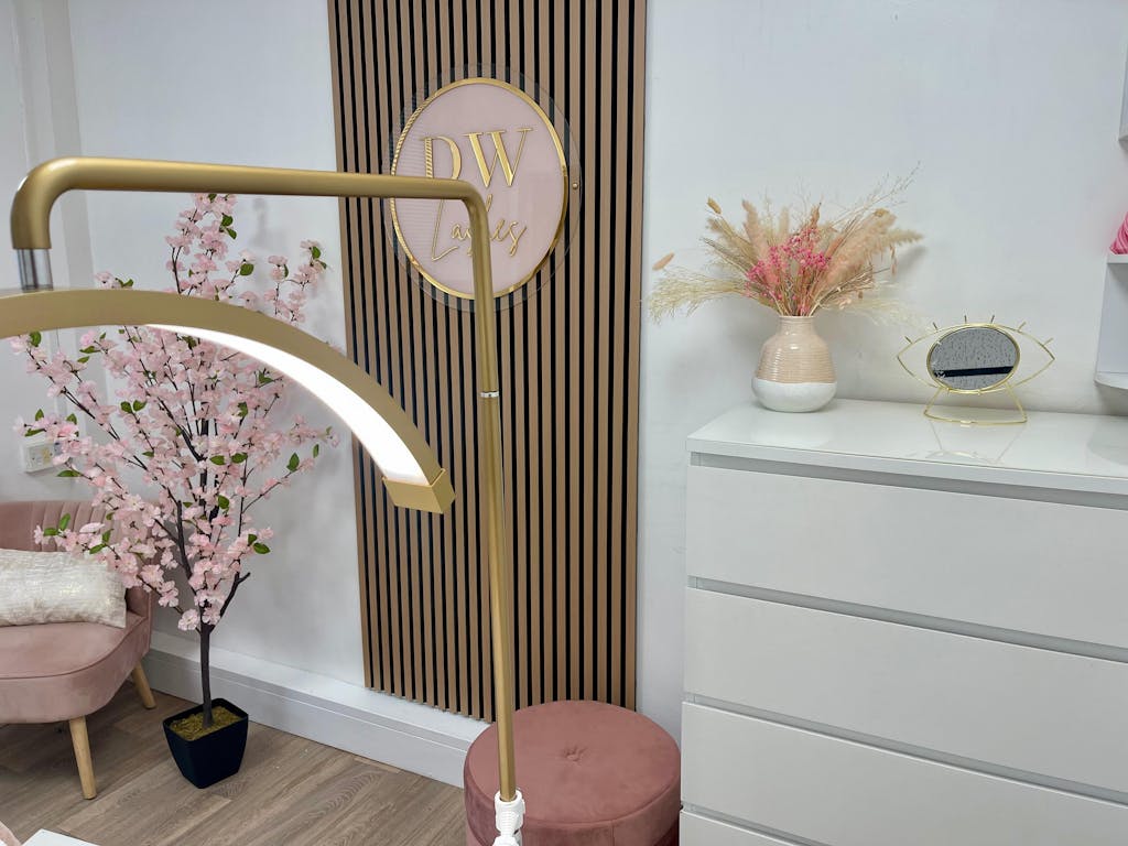 Half Moon Lamp - Professional Beauty Light 28” | RJ Moon Pro