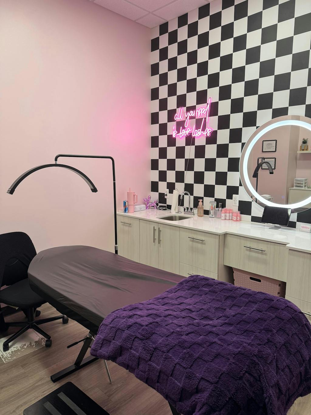 Half-Moon Lamp - Professional Beauty Light 28” - RJ Moon Pro