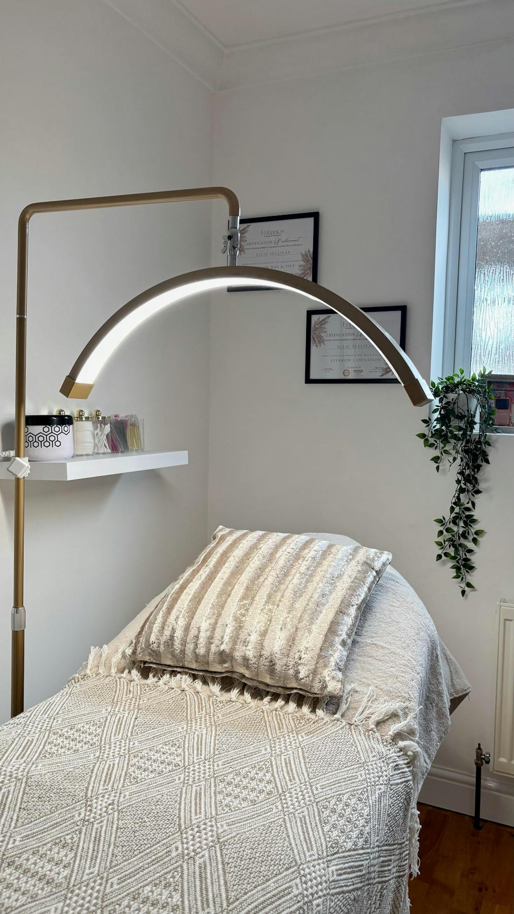 Multi-Angle Half Moon Lamp - Professional LED Beauty Light 28” | RJ Moon Pro X