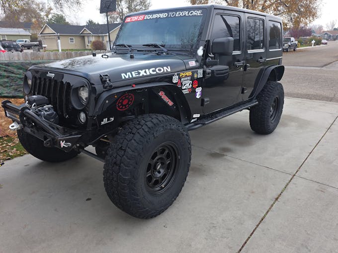 RT119 - Eight Spoke Bordered Windows