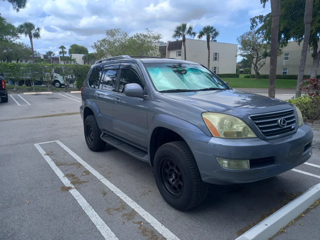 RT119 - Eight Spoke Bordered Windows