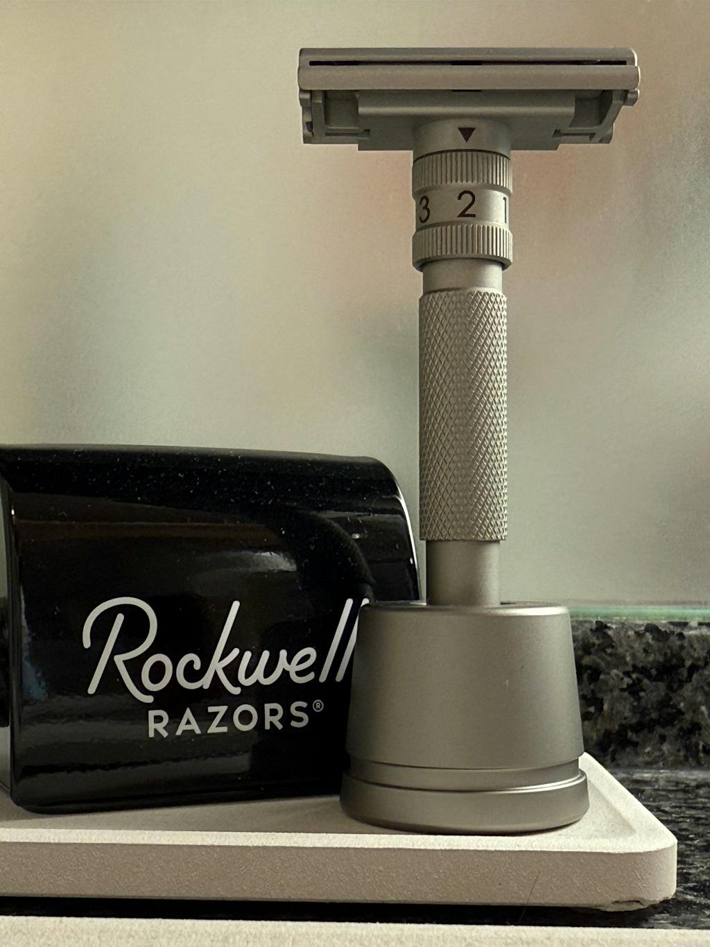 Rockwell インクウェルスタンド – ロックウェルレイザー